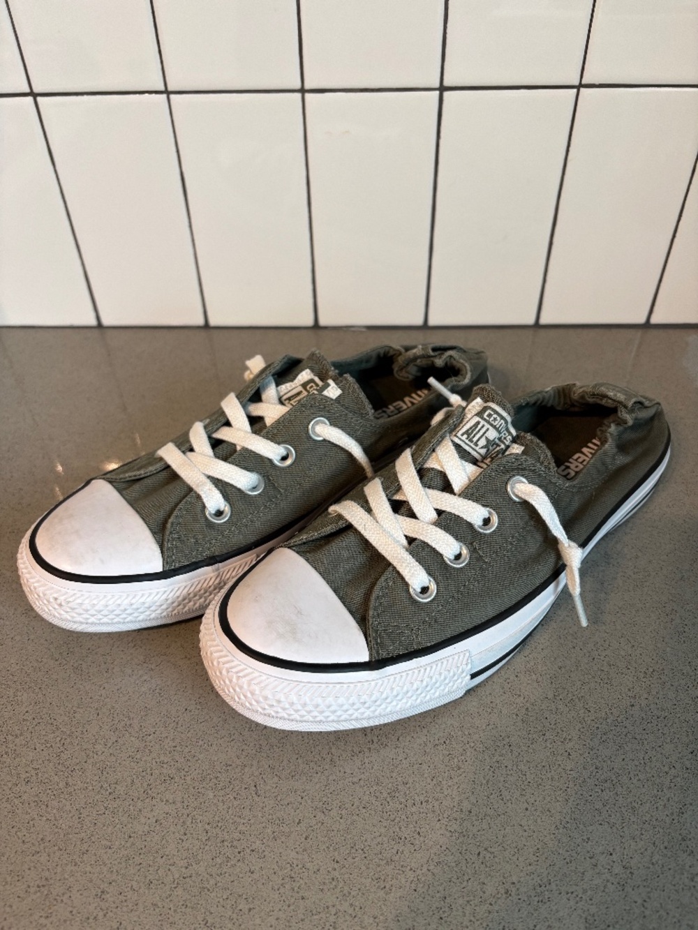 NWT Converse slip in low sneakers - olive green - size 8